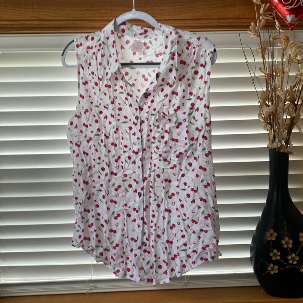 No boundaries, sleeveless blouse, size 19 / XXL Junior
